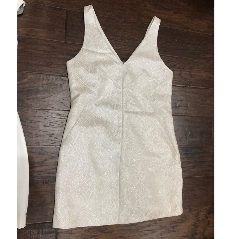 Women’s dress!